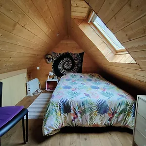  Hébergement de vacances Maisonnette Avec Cour